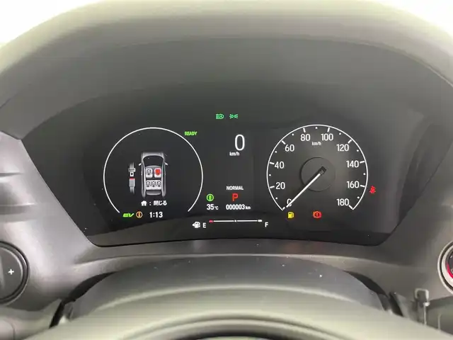 ホンダ ヴェゼル ハイブリッド e:HEV Z PLaYパッケージ 大分県 2025(令7)年 0.1千km クリスタルブラックパール 登録済未使用車/Honda SENSING/・衝突軽減ブレーキ（CMBS）/・誤発進抑制機能/・後方誤発進抑制機能/・近距離衝突軽減ブレーキ/・歩行者事故低減ステアリング/・路外逸脱抑制機能/・渋滞追従機能付アダプティブクルーズコントロール（ACC）/・車線維持支援システム（LKAS）/・トラフィックジャムアシスト（渋滞運転支援機能）/・先行車発進お知らせ機能/・標識認識機能/・オートハイビーム/・パーキングセンサーシステム/・アダプティブドライビングビーム/・ブラインドスポットインフォメーション/Honda CONNECTディスプレー/(フルセグTV、BT対応、USB、AM/FM/・AppleCarPlay、AndroidAuto)/ステアリングスイッチ/バックカメラ/ETC2.0車載器/ワイヤレス充電/ステアリングヒーター/パワーバックドア/横滑り防止装置/電動格納ミラー/ハーフレザーシート/・前席シートヒーター/オートブレーキホールド/オートライト/LEDヘッドライト/LEDフォグ/純正18インチアルミホイール/保証書、取説、スペアキー有り