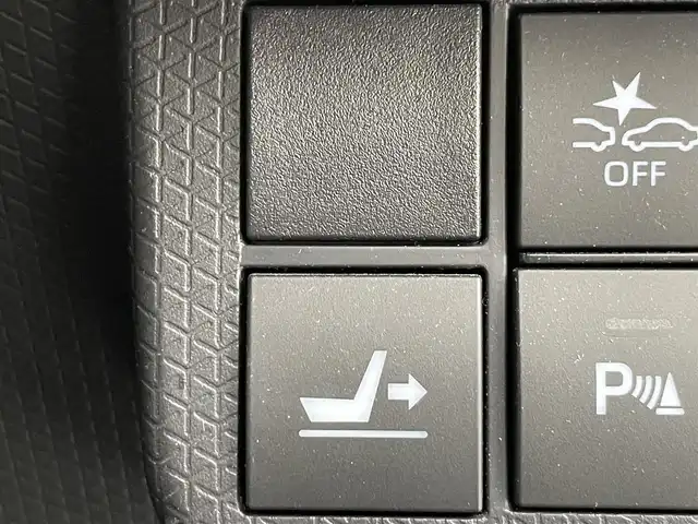 ダイハツ タント カスタム RS 大阪府 2021(令3)年 1.5万km シャイニングホワイトパール スマートアシスト/・車線逸脱警報機能/・衝突警報機能/・衝突回避支援ブレーキ機能/・誤発進抑制機能/・ブラインドスポットモニター/・ふらつき警報機能/・路外逸脱警報機能/純正ナビ（Bluetooth/AM/FM/CD/DVD）/フルセグTV/バックカメラ/両側パワースライドドア/レーダークルーズコントロール/LEDヘッドライト/フォグランプ/ハーフレザーシート/シートヒーター/純正15インチアルミホイール/運転席ロングスライド/スマートキー/ETC