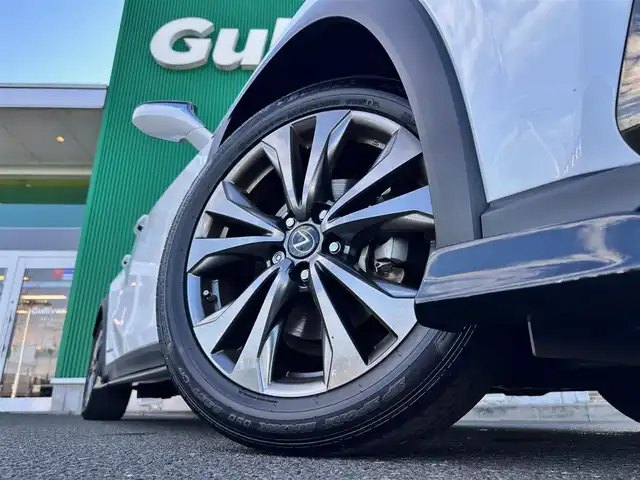 レクサス ＵＸ 250h Fスポーツ 宮城県 2020(令2)年 4.7万km ホワイトノーヴァガラスフレーク 3眼LEDヘッドランプ/・角型3眼LEDヘッドランプ/・アダプティブハイビームシステム/・ヘッドランプクリーナー/ブラインドスポットモニター/パーキングサポートブレーキ（後方接近車両）/＝＝＝/エイムゲインエアロ（F/S/R）/セーフティシステムプラス/・プリクラッシュセーフティ/・レーントレーシングアシスト/・レーダークルーズコントロール/・先行車発進告知機能/・ロードサインアシスト/パーキングサポートブレーキ（静止物）/純正ナビ/・CD/DVD/・Bluetooth/・フルセグTV/バックカメラ/ビルトインETC2.0/ドライブレコーダー/ハンズフリーパワーバックドア/L_tex（合皮）シート/シートヒーター/ステアリングヒーター/パワーシート（運転席メモリー機能付）/革巻きステアリング/ステアリングスイッチ/パドルシフト/電動パーキングブレーキ/ブレーキホールド/スマートキー＆プッシュスタート/電動格納ミラー/純正18インチAW/純正フロアマット/トノカバー/W/サイド/カーテン/ニーエアバッグ
