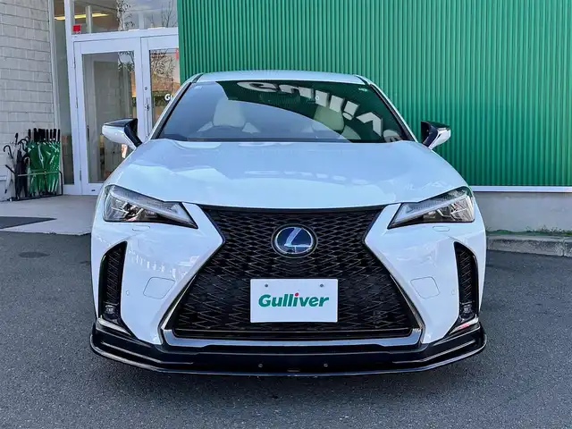 レクサス ＵＸ 250h Fスポーツ 宮城県 2020(令2)年 4.7万km ホワイトノーヴァガラスフレーク 3眼LEDヘッドランプ/・角型3眼LEDヘッドランプ/・アダプティブハイビームシステム/・ヘッドランプクリーナー/ブラインドスポットモニター/パーキングサポートブレーキ（後方接近車両）/＝＝＝/エイムゲインエアロ（F/S/R）/セーフティシステムプラス/・プリクラッシュセーフティ/・レーントレーシングアシスト/・レーダークルーズコントロール/・先行車発進告知機能/・ロードサインアシスト/パーキングサポートブレーキ（静止物）/純正ナビ/・CD/DVD/・Bluetooth/・フルセグTV/バックカメラ/ビルトインETC2.0/ドライブレコーダー/ハンズフリーパワーバックドア/L_tex（合皮）シート/シートヒーター/ステアリングヒーター/パワーシート（運転席メモリー機能付）/革巻きステアリング/ステアリングスイッチ/パドルシフト/電動パーキングブレーキ/ブレーキホールド/スマートキー＆プッシュスタート/電動格納ミラー/純正18インチAW/純正フロアマット/トノカバー/W/サイド/カーテン/ニーエアバッグ