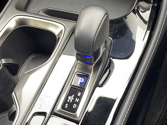 レクサス ＮＸ 350h Fスポーツ 千葉県 2023(令5)年 1.6万km ホワイトノーヴァガラスフレーク 14インチメーカーOPナビ(フルセグTV/Bluetooth/Miracast)/レクサスセーフティテクノロジー/レーダークルーズコントロール/レーンキープアシスト/衝突軽減ブレーキ/クリアランスソナー/先行車発進警報/ロードサインアシスト/ブラインドスポットモニター/ヘッドアップディスプレイ/パノラミックビューモニター/オートハイビーム/サンルーフ/本革シート/全席シートヒーター/前席エアシート/メモリーシート/ステアリングヒーター/パワーバックドア/デジタルインナーミラー/ビルトインETC２．０/パドルシフト/フォグランプ/純正フロアマット