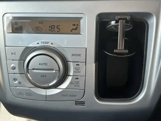 スズキ ハスラー G 愛知県 2017(平29)年 6.4万km アクティブイエロー/ブラック2トーンルーフ 社外メモリーナビ/・CD/DVD/・Bluetooth/・SD音楽録音/・フルセグテレビ/バックカメラ/運転席シートヒーター/アイドリングストップ/ヘッドライトレベライザー/前後ドライブレコーダー/オートライト/ビルトインETC