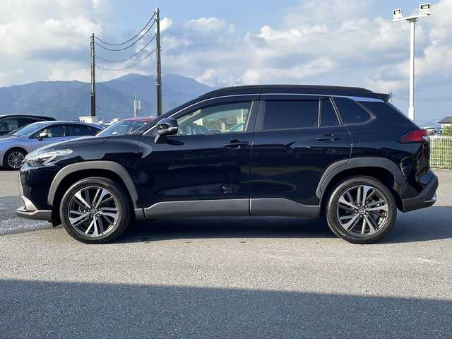 トヨタ カローラ クロス ハイブリッド Z 山梨県 2021(令3)年 4.2万km アティチュードブラックマイカ ４WD /純正ディスプレイオーディオ　/全方位カメラ　/純正ビルトインＥＴＣ　/フルセグＴＶ　/Ｂｌｕｅｔｏｏｔｈ／ＵＳＢ　/電動リアゲート　/運転席パワーシート　/運転席／助手席シートヒーター　/ルーフレール　/オートライト