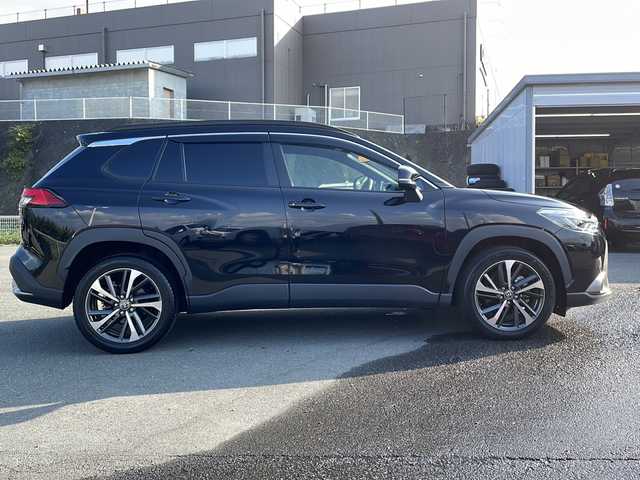 トヨタ カローラ クロス ハイブリッド Z 山梨県 2021(令3)年 4.2万km アティチュードブラックマイカ ４WD /純正ディスプレイオーディオ　/全方位カメラ　/純正ビルトインＥＴＣ　/フルセグＴＶ　/Ｂｌｕｅｔｏｏｔｈ／ＵＳＢ　/電動リアゲート　/運転席パワーシート　/運転席／助手席シートヒーター　/ルーフレール　/オートライト