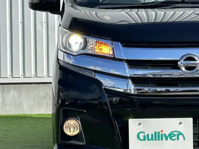 日産 デイズ ハイウェイスターX 香川県 2017(平29)年 2.6万km ブラック 登録時走行距離：25802km/エマージェンシーブレーキ/純正SDナビ/→ＣＤＤ／ＶＤ／ＢＴ/アラウンドビューモニター/バックカメラ/革巻きステアリング/LEDヘッドライト/フォグライト/オートAC/スマートキー/プッシュスタート