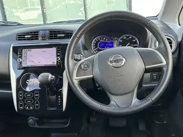 日産 デイズ ハイウェイスターX 香川県 2017(平29)年 2.6万km ブラック 登録時走行距離：25802km/エマージェンシーブレーキ/純正SDナビ/→ＣＤＤ／ＶＤ／ＢＴ/アラウンドビューモニター/バックカメラ/革巻きステアリング/LEDヘッドライト/フォグライト/オートAC/スマートキー/プッシュスタート