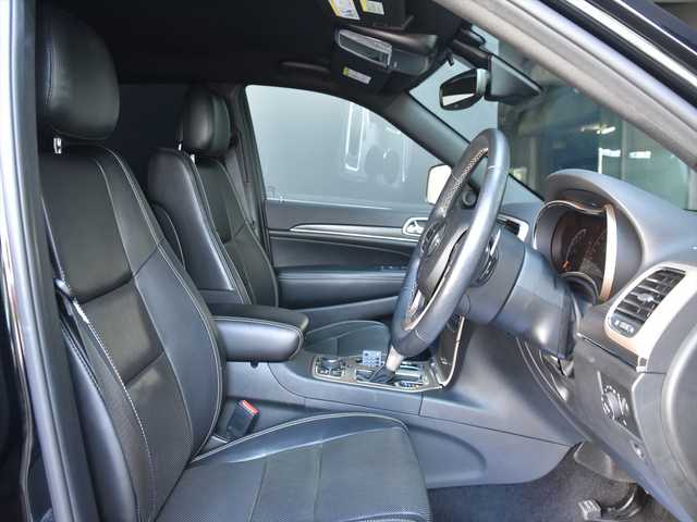クライスラー・ジープ ジープ グランドチェロキー LTD 和歌山県 2018(平30)年 2.4万km 黒 黒革 /ACC /ナビ/Bカメラ/TV /エアサス /オートテールゲート /衝突軽減ブレーキ /レーンセンス /BSM /ベンチレーション /シートヒーター /パワーシート /スマートキー /パドルシフト /HIDライト /ETC/取扱説明書/保証書