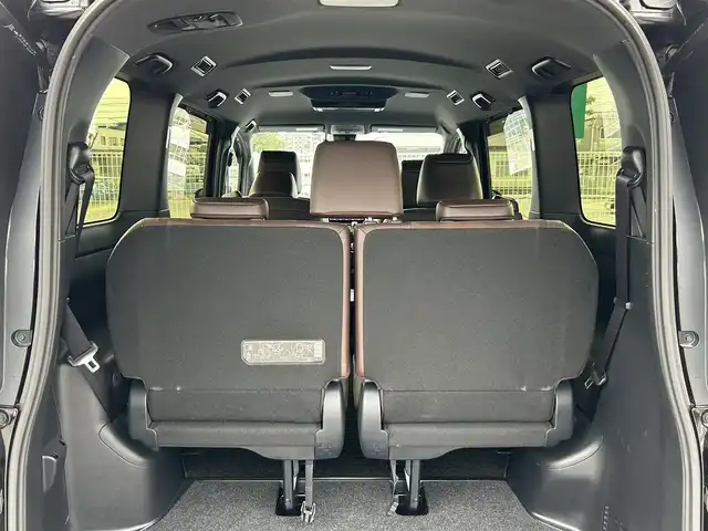 トヨタ エスクァイア Gi プレミアムパッケージ 福岡県 2017(平29)年 4.9万km ブラック 純正9型SDナビ(フルセグTV/CD/DVD/BT)バックカメラトヨタセーフティフリップダウンモニター両側パワスラクルコンドラレコETCシートヒーターハンドルヒーターUSB純正フロアマット純正LED純正アルミホイールプッシュスタートスマートキー