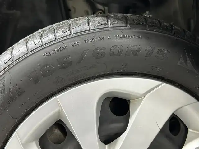 トヨタ シエンタ X 大阪府 2016(平28)年 6.1万km ヴィンテージブラウンパールクリスタルシャイン 純正ナビ　フルセグＴＶ　ＣＤ再生　Ｂｌｕｅｔｏｏｔｈ接続　バックカメラ　片側パワスラ　ビルトインＥＴＣ　ハロゲンライト　アイドリングストップ　盗難防止システム　キーレスエントリー　電動ミラー　禁煙車