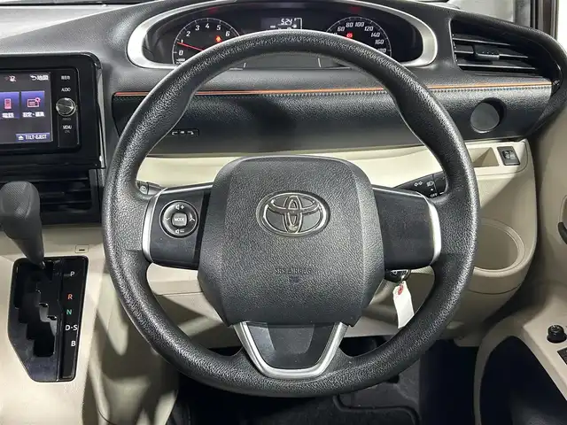 トヨタ シエンタ X 大阪府 2016(平28)年 6.1万km ヴィンテージブラウンパールクリスタルシャイン 純正ナビ　フルセグＴＶ　ＣＤ再生　Ｂｌｕｅｔｏｏｔｈ接続　バックカメラ　片側パワスラ　ビルトインＥＴＣ　ハロゲンライト　アイドリングストップ　盗難防止システム　キーレスエントリー　電動ミラー　禁煙車