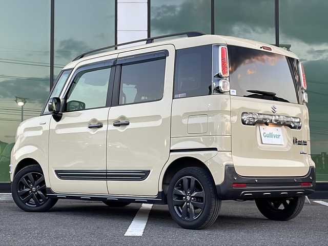 スズキ スペーシア ギア HYBRID XZターボ 福岡県 2022(令4)年 6.8万km シフォンアイボリーM ワンオーナー/DAMDフェイスチェンジキット装着車/ヘッドアップディスプレイ/社外メモリナビ/CN-R330D/フルセグTV/USB接続/BT接続/禁煙車/シートヒーター/ベンチシート/スペアキー1本有/純正ドアバイザー