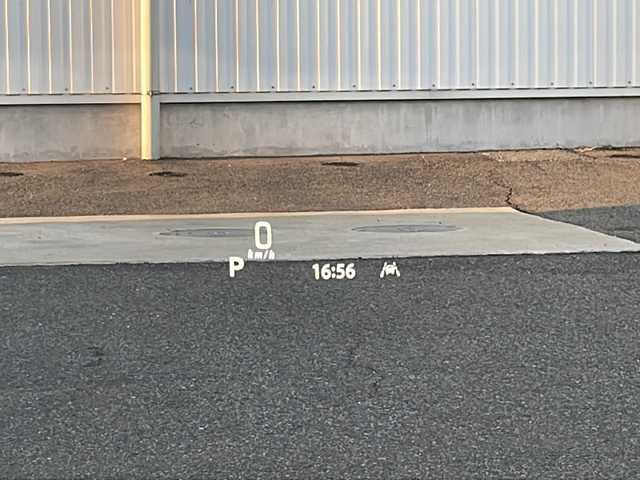 スズキ スペーシア ギア HYBRID XZターボ 福岡県 2022(令4)年 6.8万km シフォンアイボリーM ワンオーナー/DAMDフェイスチェンジキット装着車/ヘッドアップディスプレイ/社外メモリナビ/CN-R330D/フルセグTV/USB接続/BT接続/禁煙車/シートヒーター/ベンチシート/スペアキー1本有/純正ドアバイザー