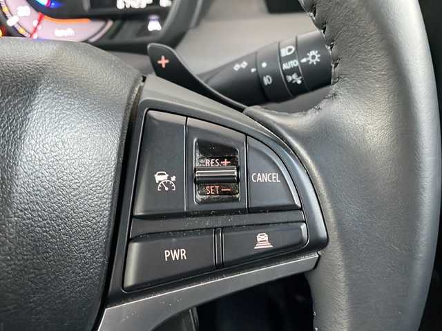 スズキ スペーシア ギア HYBRID XZターボ 福岡県 2022(令4)年 6.8万km シフォンアイボリーM ワンオーナー/DAMDフェイスチェンジキット装着車/ヘッドアップディスプレイ/社外メモリナビ/CN-R330D/フルセグTV/USB接続/BT接続/禁煙車/シートヒーター/ベンチシート/スペアキー1本有/純正ドアバイザー