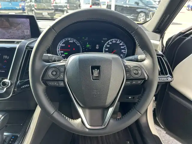 トヨタ クラウン ハイブリッド RS アドバンス 和歌山県 2018(平30)年 7.8万km ホワイトパールクリスタルシャイン 純正コネクトナビ/フルセグTV/(AM/FM/CD/DVD/USB/Bluetooth)/バックカメラ/プリクラッシュセーフティ/レーダークルコン/ブラインドスポットモニター/レーンキープアシスト/クリアランスソナー/ヘッドアップディスプレイ/パーキングサポート/ドラレコ/デジタルインナーミラー/ビルトインETC/エアーベンチレーション/ポジションメモリー/パワーシート/LEDヘッドライト/オートライト/オートマチックハイビーム/純正AW/プッシュスタート/スマートキー/純正マット