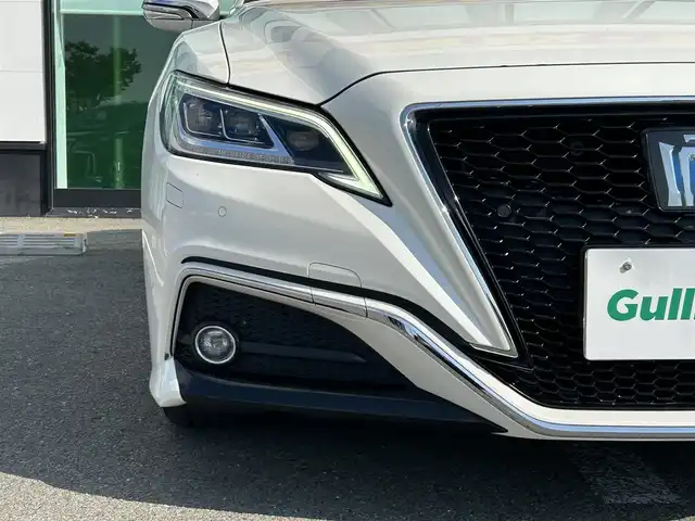 トヨタ クラウン ハイブリッド RS アドバンス 和歌山県 2018(平30)年 7.8万km ホワイトパールクリスタルシャイン 純正コネクトナビ/フルセグTV/(AM/FM/CD/DVD/USB/Bluetooth)/バックカメラ/プリクラッシュセーフティ/レーダークルコン/ブラインドスポットモニター/レーンキープアシスト/クリアランスソナー/ヘッドアップディスプレイ/パーキングサポート/ドラレコ/デジタルインナーミラー/ビルトインETC/エアーベンチレーション/ポジションメモリー/パワーシート/LEDヘッドライト/オートライト/オートマチックハイビーム/純正AW/プッシュスタート/スマートキー/純正マット