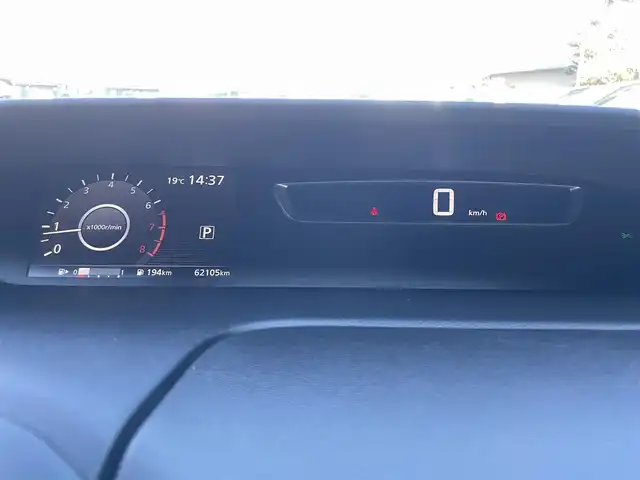 日産 セレナ ハイウェイスター プロパイロットED 静岡県 2016(平28)年 6.3万km マルーンレッド 2トーン 純正ナビ/純正フリップダウンモニター/・フルセグTV/・Bluetooth接続/・DVD再生/プロパイロット/エマージェンシーブレーキ/両側パワースライドドア/プッシュスタート/スマートキー/電動パーキングブレーキ/オートブレーキホールド/バックカメラ/ビルトインＥＴＣ/ＬＥＤオートライト