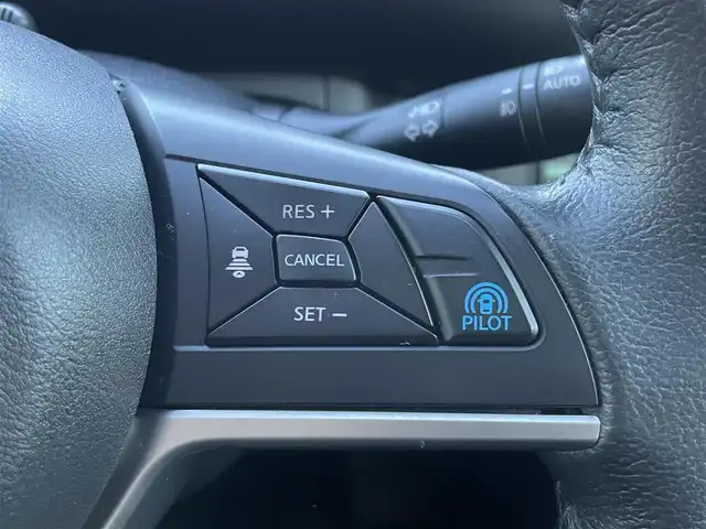 日産 セレナ ハイウェイスター プロパイロットED 静岡県 2016(平28)年 6.3万km マルーンレッド 2トーン 純正ナビ/純正フリップダウンモニター/・フルセグTV/・Bluetooth接続/・DVD再生/プロパイロット/エマージェンシーブレーキ/両側パワースライドドア/プッシュスタート/スマートキー/電動パーキングブレーキ/オートブレーキホールド/バックカメラ/ビルトインＥＴＣ/ＬＥＤオートライト