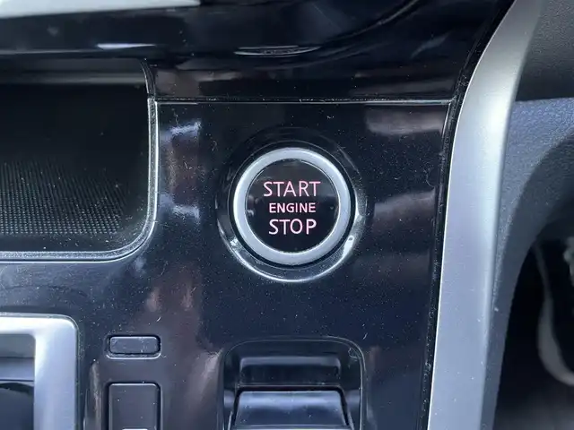 日産 セレナ ハイウェイスター プロパイロットED 静岡県 2016(平28)年 6.3万km マルーンレッド 2トーン 純正ナビ/純正フリップダウンモニター/・フルセグTV/・Bluetooth接続/・DVD再生/プロパイロット/エマージェンシーブレーキ/両側パワースライドドア/プッシュスタート/スマートキー/電動パーキングブレーキ/オートブレーキホールド/バックカメラ/ビルトインＥＴＣ/ＬＥＤオートライト