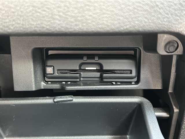 日産 セレナ 岐阜県 2020(令2)年 6.4万km ダイヤモンドブラック 登録時走行距離63984km/フリップダウンモニター/純正１０型ナビ/全方位カメラ/ステアリングヒーター/デジタルインナーミラー/シートヒーター/バックカメラ/プロパイロット/クルーズコントロール/両側パワースライドドア/禁煙車/純正アルミホイール/社外フロアマット/プッシュスタート/スマートキー/スペアキー/LEDヘッドライト/オートライト/フロントフォグランプ/アイドリングストップ