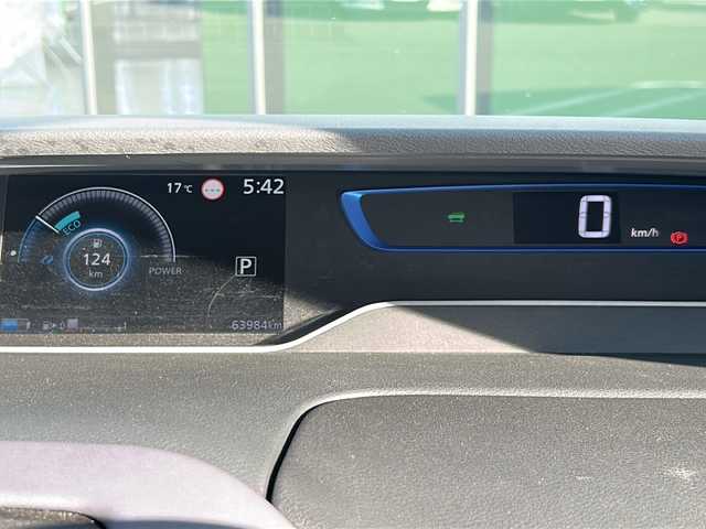 日産 セレナ 岐阜県 2020(令2)年 6.4万km ダイヤモンドブラック 登録時走行距離63984km/フリップダウンモニター/純正１０型ナビ/全方位カメラ/ステアリングヒーター/デジタルインナーミラー/シートヒーター/バックカメラ/プロパイロット/クルーズコントロール/両側パワースライドドア/禁煙車/純正アルミホイール/社外フロアマット/プッシュスタート/スマートキー/スペアキー/LEDヘッドライト/オートライト/フロントフォグランプ/アイドリングストップ