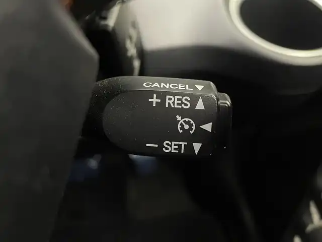 トヨタ シエンタ ハイブリッド ファンベースG 宮城県 2019(平31)年 1.8万km ブラックマイカ/センシュアルレッドマイカ 純正ナビ/全周囲カメラ　/両側電動スライドドア/シートヒーター/クルーズコントロール/クリアランスソナー/トヨタセーフティセンス/ＬＥＤヘッドランプ/フォグランプ/スマートキー/プッシュスタート/ビルトインETC/前後ドライブレコーダー/フルセグTV/Bluetooth/CD/DVD/革巻ステアリング/ルーフブラック/純正15インチアルミ/禁煙車