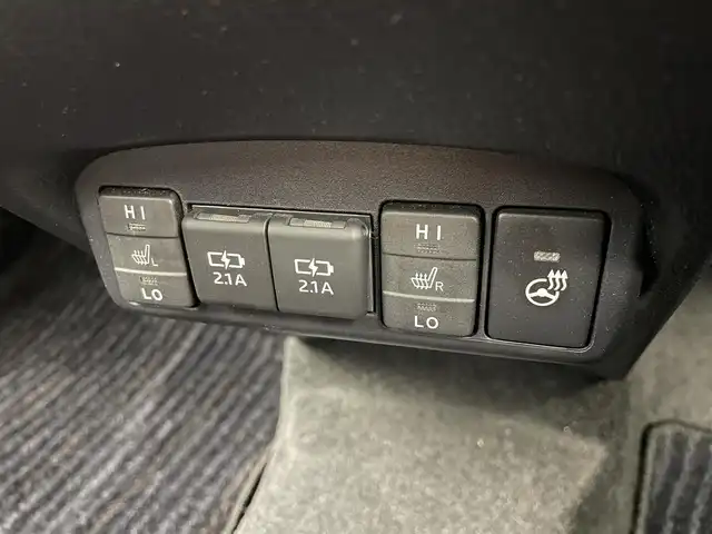 トヨタ シエンタ ハイブリッド ファンベースG 宮城県 2019(平31)年 1.8万km ブラックマイカ/センシュアルレッドマイカ 純正ナビ/全周囲カメラ　/両側電動スライドドア/シートヒーター/クルーズコントロール/クリアランスソナー/トヨタセーフティセンス/ＬＥＤヘッドランプ/フォグランプ/スマートキー/プッシュスタート/ビルトインETC/前後ドライブレコーダー/フルセグTV/Bluetooth/CD/DVD/革巻ステアリング/ルーフブラック/純正15インチアルミ/禁煙車