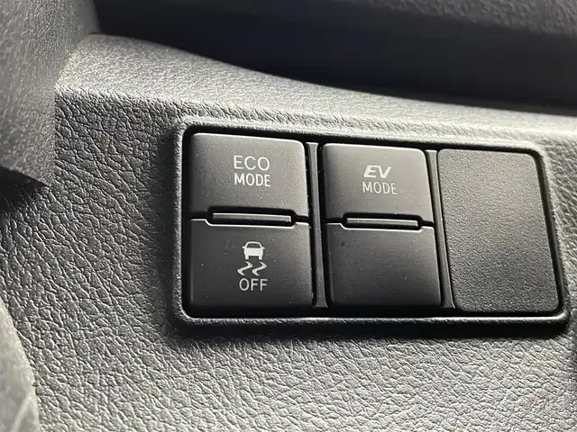 トヨタ シエンタ ハイブリッド ファンベースG 宮城県 2019(平31)年 1.8万km ブラックマイカ/センシュアルレッドマイカ 純正ナビ/全周囲カメラ　/両側電動スライドドア/シートヒーター/クルーズコントロール/クリアランスソナー/トヨタセーフティセンス/ＬＥＤヘッドランプ/フォグランプ/スマートキー/プッシュスタート/ビルトインETC/前後ドライブレコーダー/フルセグTV/Bluetooth/CD/DVD/革巻ステアリング/ルーフブラック/純正15インチアルミ/禁煙車