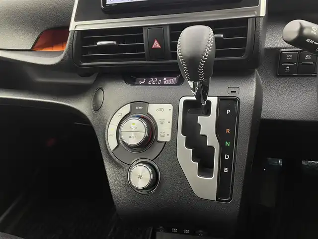 トヨタ シエンタ ハイブリッド ファンベースG 宮城県 2019(平31)年 1.8万km ブラックマイカ/センシュアルレッドマイカ 純正ナビ/全周囲カメラ　/両側電動スライドドア/シートヒーター/クルーズコントロール/クリアランスソナー/トヨタセーフティセンス/ＬＥＤヘッドランプ/フォグランプ/スマートキー/プッシュスタート/ビルトインETC/前後ドライブレコーダー/フルセグTV/Bluetooth/CD/DVD/革巻ステアリング/ルーフブラック/純正15インチアルミ/禁煙車