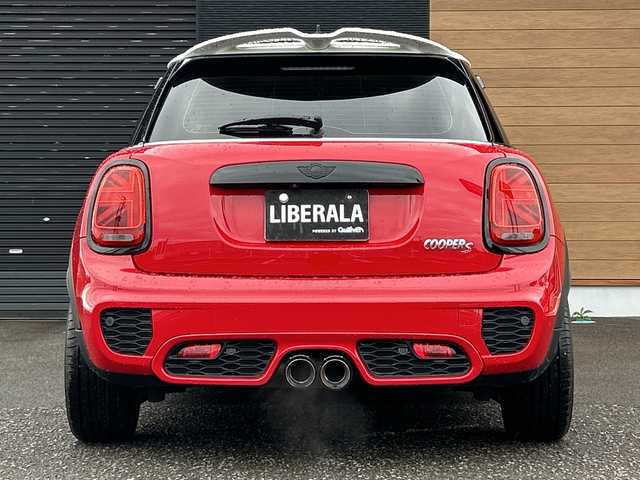 ＭＩＮＩ ミニ クーパー S 宮崎県 2015(平27)年 4.7万km ブレイジングレッドメタリック 純正HDDナビ/・Bluetooth/・ミュージックサーバー/・AUX/・AM/FM/・ハーマンカードンスピーカー/JCWパッケージ/・JCWステアリング/ペッパーパッケージ/・ライトパッケージ/・MINIエキサイトメントパッケージ/・ストレージコンパートメントパッケージ/・レンセンサー（自動ドライビングライト付き）/ヘッドアップディスプレイ/クルーズコントロール/（ハンドルはACCですがクルーズコントロールのみ）/ドライブレコーダー/コーナーセンサー/ブラウンハーフレザー/・DNシートヒーター/ETC/純正ヘッドライトなど積み込みあり
