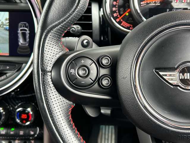 ＭＩＮＩ ミニ クーパー S 宮崎県 2015(平27)年 4.7万km ブレイジングレッドメタリック 純正HDDナビ/・Bluetooth/・ミュージックサーバー/・AUX/・AM/FM/・ハーマンカードンスピーカー/JCWパッケージ/・JCWステアリング/ペッパーパッケージ/・ライトパッケージ/・MINIエキサイトメントパッケージ/・ストレージコンパートメントパッケージ/・レンセンサー（自動ドライビングライト付き）/ヘッドアップディスプレイ/クルーズコントロール/（ハンドルはACCですがクルーズコントロールのみ）/ドライブレコーダー/コーナーセンサー/ブラウンハーフレザー/・DNシートヒーター/ETC/純正ヘッドライトなど積み込みあり