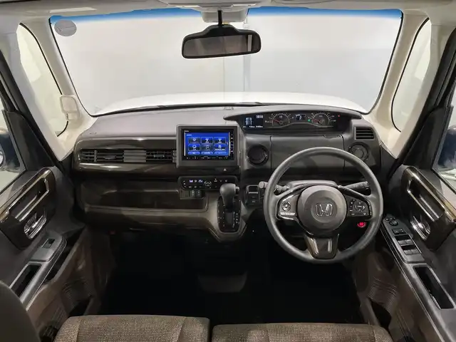 ホンダ Ｎ ＢＯＸ L コーディネートスタイル 愛知県 2022(令4)年 1.4万km プラチナホワイトパール 禁煙車両/純正ナビ/（CD/DVD/Bluetooth/フルセグTV)/バックカメラ/前席シートヒーター/両側パワースライドドア/衝突被害軽減ブレーキ（CMBS)/追従機能付きクルーズコントロール（ACC)/レーンキープアシスト/LEDヘッドライト/オートライト/オートマチックハイビーム/先行車発進告知/リアソナー/アイドリングストップ/電動パーキングブレーキ/オートブレーキホールド/シートバックテーブル/ドアバイザー/ステアリングリモコン/プッシュスタート/純正フロアマット