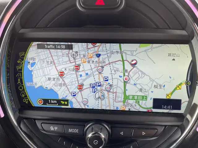 ＭＩＮＩ ミニ クーパー S 滋賀県 2015(平27)年 8.4万km オレンジ 禁煙車/純正ナビ/（AUX/USB/Bluetooth)/バックカメラ/ルームミラー内蔵型ＥＴＣ/前方ドラレコ/黒革調シートカバー/ＬＥＤヘッドライト/オートライト/クルーズコントロール/リアソナー/アイドリングストップ/ナビ連動ステアリングリモコン/パドルシフト/プッシュスタート/スマートキー×２