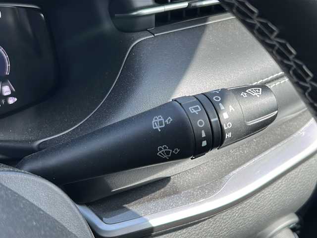 クライスラー・ジープ ジープ コマンダー ロンジチュード 宮崎県 2023(令5)年 1.9万km ブリリアントブラッククリスタル ワンオーナー/アダプティブクルーズコントロール/ブラインドスポットモニター/ハイウェイアシストシステム/アクティブレーンマネジメント/衝突被害軽減ブレーキ/オートブレーキサポート/純正メモリナビ/（Bluetooth/AM/FM/USB)/バックカメラ/前後コーナーセンサー/ステアリングスイッチ/スマートキー×2/ETC2.0/純正フロアマット/電動格納ミラー/オートライト/電動リアゲート/純正アルミホイール/純正アルミホイール夏タイヤ積込み