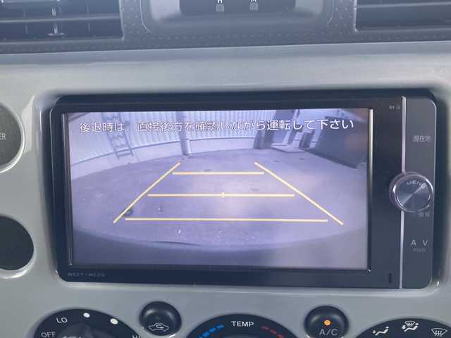 トヨタ ＦＪクルーザー 三重県 2014(平26)年 5.5万km セメントグレーM/ホワイト ディーラーナビ　/フルセグＴＶ　/ＣＤ　/ＤＶＤ再生　/バックカメラ　/革巻きステアリング　/オフロードタイヤ　/ＬＥＤヘッドライト　　/寒冷地ワイパー　/コーナーセンサー　/クルーズコントロール　/ドライブレコーダー