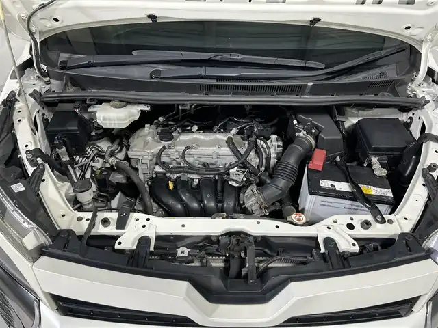 トヨタ ヴォクシー ZS 佐賀県 2017(平29)年 7.7万km ホワイトパールクリスタルシャイン アルパイン１１インチナビ【EX112】/（フルセグTV/CD/DVD/BT/SAM/FM）/ツインムーンルーフ/アルパイン１０．１インチ後席モニター/バックカメラ/クルーズコントロール/両側パワースライドドア/衝突軽減システム/レーンキープアシスト/純正アルミホイール/純正フロアマット/純正ＬＥＤヘッドライト/オートライト/ETC/横滑り防止装置/盗難防止装置