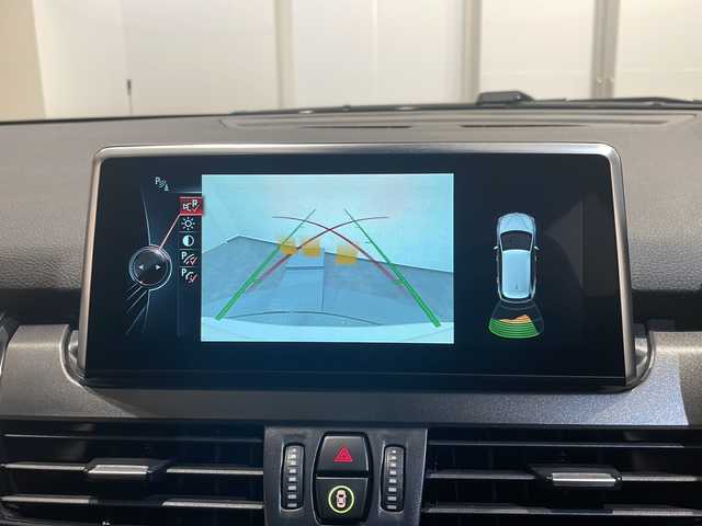 ＢＭＷ ２１８ｄ アクティブツアラー 新潟県 2016(平28)年 3.4万km アルピンホワイトⅢ インテリジェントセーフティ/-衝突被害軽減ブレーキ/-車線逸脱警報/純正HDDナビ/(CD/DVD/Bluetooth/USB/AUX)/バックカメラ/ETC/ドライブレコーダー/LEDヘッドライト/純正16インチアルミホイール/コーナーセンサー/ステアリングリモコン/プッシュスタート/電動パーキングブレーキ/フロアマット/保証書/取扱説明書