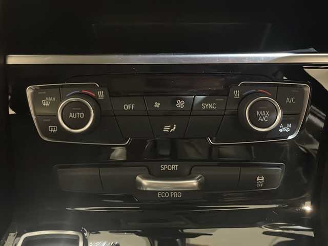 ＢＭＷ ２１８ｄ アクティブツアラー 新潟県 2016(平28)年 3.4万km アルピンホワイトⅢ インテリジェントセーフティ/-衝突被害軽減ブレーキ/-車線逸脱警報/純正HDDナビ/(CD/DVD/Bluetooth/USB/AUX)/バックカメラ/ETC/ドライブレコーダー/LEDヘッドライト/純正16インチアルミホイール/コーナーセンサー/ステアリングリモコン/プッシュスタート/電動パーキングブレーキ/フロアマット/保証書/取扱説明書