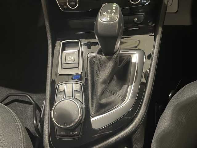 ＢＭＷ ２１８ｄ アクティブツアラー 新潟県 2016(平28)年 3.4万km アルピンホワイトⅢ インテリジェントセーフティ/-衝突被害軽減ブレーキ/-車線逸脱警報/純正HDDナビ/(CD/DVD/Bluetooth/USB/AUX)/バックカメラ/ETC/ドライブレコーダー/LEDヘッドライト/純正16インチアルミホイール/コーナーセンサー/ステアリングリモコン/プッシュスタート/電動パーキングブレーキ/フロアマット/保証書/取扱説明書