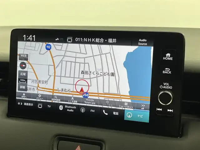ホンダ ヴェゼル ハイブリッド e:HEV Z 福井県 2025(令7)年 0.1千km プラチナホワイトパール 登録済未使用車　/Ｈｏｎｄａ　ＣＯＮＮＥＣＴディスプレイオーディオ/（ナビ機能付き）/オプションフロントグリル　（ベルリナブラック）/置くだけ充電　/ハーフレザーシート　/シートヒーター　/ハンドルヒーター　/スペアキー　/純正ビルトインＥＴＣ２．０/純正アルミホイール/ABS/レーンキープアシスト/横滑り防止装置/オートライト/前後コーナーセンサー/ヒルディセントコントロール/LEDヘッドライト