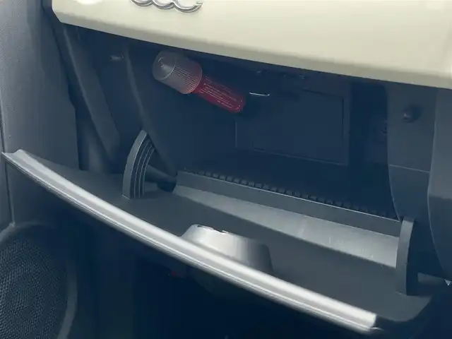 フィアット ５００ スカッコ 山梨県 2016(平28)年 1.2万km ボサノバホワイト 200台限定 /ガラスルーフ /メモリナビ /Beats/後付メモリナビ/フルセグ/ＣＤ/ＤＶＤ/ＢＴ/ビーツサウンド/純正１５ＡＷ/ステアリングＳ/ＡＡＣ/ＵＳＢ/ＨＩＤヘッドライト/コーナーセンサー