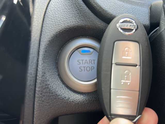 日産 ノート e－パワー X Vセレクション 沖縄県 2020(令2)年 5.6万km シャイニングブルー 純正オプションナビ/フルセグＴＶ/オーディオ（Ｂｌｕｅｔｏｏｔｈ、ＤＶＤ、ＣＤ、ＳＤ）/ＥＴＣ/ウィンカーミラー/インテリジェントミラー/スマートキー/ＬＥＤヘッドライト/衝突被害軽減ブレーキ/コーナーセンサー