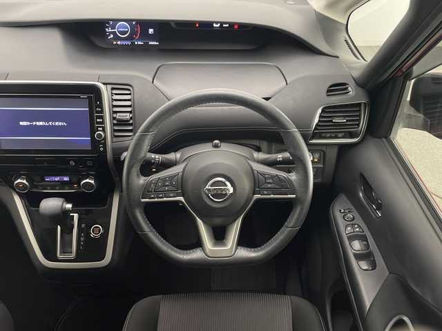 日産 セレナ ハイウェイスターVセレクションⅡ 宮崎県 2019(平31)年 4.4万km マルーンレッド 2トーン エマ―ジェンシーブレーキ/LDW（車線逸脱警報）/クリアランスソナー/オートマチックハイビーム/インテリジェントパーキングアシスト/純正9インチSDナビ/フルセグTV/CD/DVD/Bluetooth/アラウンドビューモニター/純正後席フリップダウンモニター/両側パワースライドドア/ハンズフリーオートスライドドア/クルーズコントロール/LEDヘッドライト/ビルトインETC/純正16インチAW/純正ナビ一体型ドライブレコーダー（DJ4-D）/アイドリングストップ/保証書/取扱説明書