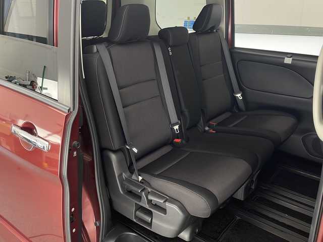 日産 セレナ ハイウェイスターVセレクションⅡ 宮崎県 2019(平31)年 4.4万km マルーンレッド 2トーン エマ―ジェンシーブレーキ/LDW（車線逸脱警報）/クリアランスソナー/オートマチックハイビーム/インテリジェントパーキングアシスト/純正9インチSDナビ/フルセグTV/CD/DVD/Bluetooth/アラウンドビューモニター/純正後席フリップダウンモニター/両側パワースライドドア/ハンズフリーオートスライドドア/クルーズコントロール/LEDヘッドライト/ビルトインETC/純正16インチAW/純正ナビ一体型ドライブレコーダー（DJ4-D）/アイドリングストップ/保証書/取扱説明書