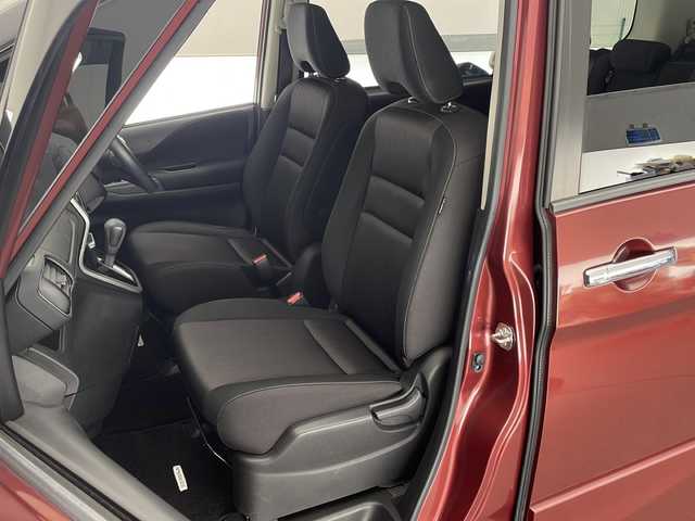 日産 セレナ ハイウェイスターVセレクションⅡ 宮崎県 2019(平31)年 4.4万km マルーンレッド 2トーン エマ―ジェンシーブレーキ/LDW（車線逸脱警報）/クリアランスソナー/オートマチックハイビーム/インテリジェントパーキングアシスト/純正9インチSDナビ/フルセグTV/CD/DVD/Bluetooth/アラウンドビューモニター/純正後席フリップダウンモニター/両側パワースライドドア/ハンズフリーオートスライドドア/クルーズコントロール/LEDヘッドライト/ビルトインETC/純正16インチAW/純正ナビ一体型ドライブレコーダー（DJ4-D）/アイドリングストップ/保証書/取扱説明書