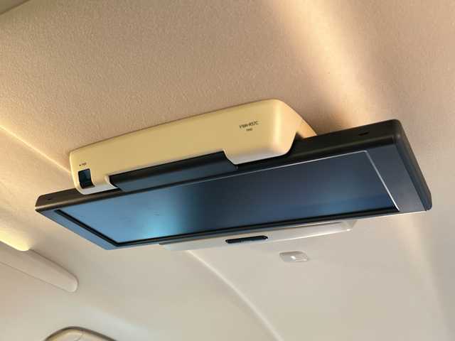 トヨタ ヴェルファイア 2．4V 愛媛県 2010(平22)年 9.6万km ホワイトパールクリスタルシャイン フリップダウンモニター/純正ナビ（NHZN-W60G）/・Bluetooth/・CD/DVD/フルセグTV/バックカメラ/ETC/両側パワースライドドア/ステアリングスイッチ/オートライト/オートマチックハイビーム/コーナセンサー/リモコンキー/スペアキー/保証書/取扱説明書