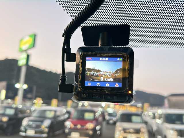 トヨタ ヴェルファイア 2．4V 愛媛県 2010(平22)年 9.6万km ホワイトパールクリスタルシャイン フリップダウンモニター/純正ナビ（NHZN-W60G）/・Bluetooth/・CD/DVD/フルセグTV/バックカメラ/ETC/両側パワースライドドア/ステアリングスイッチ/オートライト/オートマチックハイビーム/コーナセンサー/リモコンキー/スペアキー/保証書/取扱説明書