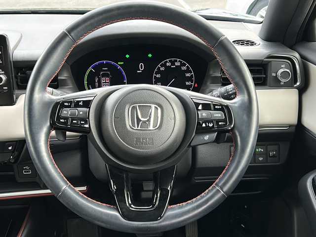 ホンダ ヴェゼル ハイブリッド e:HEV PLaY 佐賀県 2021(令3)年 6万km クリスタルブラックパール ワンオーナー/パノラマルーフ/純正9インチナビ/バックモニター/衝突被害軽減ブレーキ/路線逸脱警報/アダプティブクルーズコントロール/ブラインドスポットモニター/クリアランスソナー/オートハイビーム/パワーバックドア/電動パーキングブレーキ/オートブレーキホールド/置くだけ充電/ハーフレザーシート/シートヒーター/ステアリングヒーター/ステリングリモコン/ドライブレコーダー/チップアップシート/ETC2.0/プッシュスタート/スマートキー/LEDヘッドライト/純正アルミホイール