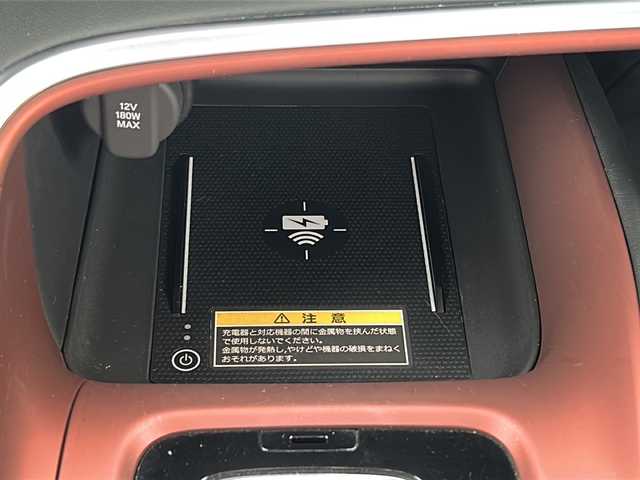 ホンダ ヴェゼル ハイブリッド e:HEV PLaY 佐賀県 2021(令3)年 6万km クリスタルブラックパール ワンオーナー/パノラマルーフ/純正9インチナビ/バックモニター/衝突被害軽減ブレーキ/路線逸脱警報/アダプティブクルーズコントロール/ブラインドスポットモニター/クリアランスソナー/オートハイビーム/パワーバックドア/電動パーキングブレーキ/オートブレーキホールド/置くだけ充電/ハーフレザーシート/シートヒーター/ステアリングヒーター/ステリングリモコン/ドライブレコーダー/チップアップシート/ETC2.0/プッシュスタート/スマートキー/LEDヘッドライト/純正アルミホイール