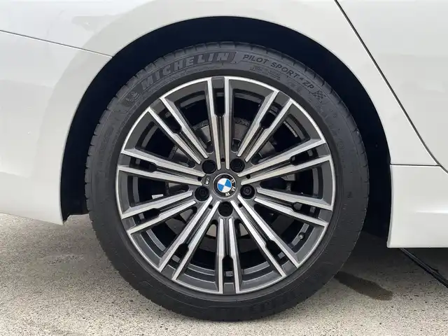 ＢＭＷ ３２０ｄ xDrive ツーリング Mスポーツ 東京都 2022(令4)年 2.1万km アルピンホワイトⅢ ワンオーナー/インテリジェントセーフティ/（レーンキープ/衝突警告/ステアリングサポート/パーキングアシスト）/ハーフレザーシート/シートヒーター/パワーシート（メモリー付）/電動格納ミラー/電動リアゲート/前後ドライブレコーダー/ETC2.0/バックカメラ/Bluetooth接続/AppleCarPlay/スタビリティコントロール/純正オーディオ/純正ナビ/純正18インチアルミホイール/運転モード切替/アンビエントライト/アダプティブクルーズコントロール/後席エアコン/アイドリングストップ