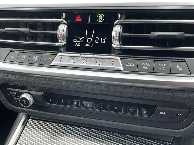 ＢＭＷ ３２０ｄ xDrive ツーリング Mスポーツ 東京都 2022(令4)年 2.1万km アルピンホワイトⅢ ワンオーナー/インテリジェントセーフティ/（レーンキープ/衝突警告/ステアリングサポート/パーキングアシスト）/ハーフレザーシート/シートヒーター/パワーシート（メモリー付）/電動格納ミラー/電動リアゲート/前後ドライブレコーダー/ETC2.0/バックカメラ/Bluetooth接続/AppleCarPlay/スタビリティコントロール/純正オーディオ/純正ナビ/純正18インチアルミホイール/運転モード切替/アンビエントライト/アダプティブクルーズコントロール/後席エアコン/アイドリングストップ
